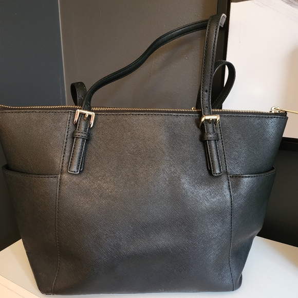 COPY - Micheal Kors Shoulder Bag - Picture 3 of 11